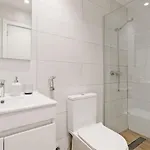 Lovely Fully Equipped Near Subway N1