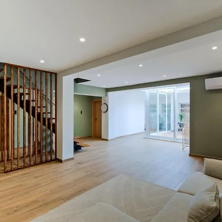 Lovely Fully Equipped Near Subway N1 * リスボン