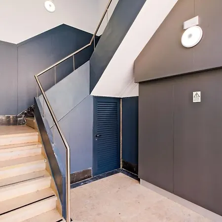 Lovely Fully Equipped Near Subway N1 Lisboa